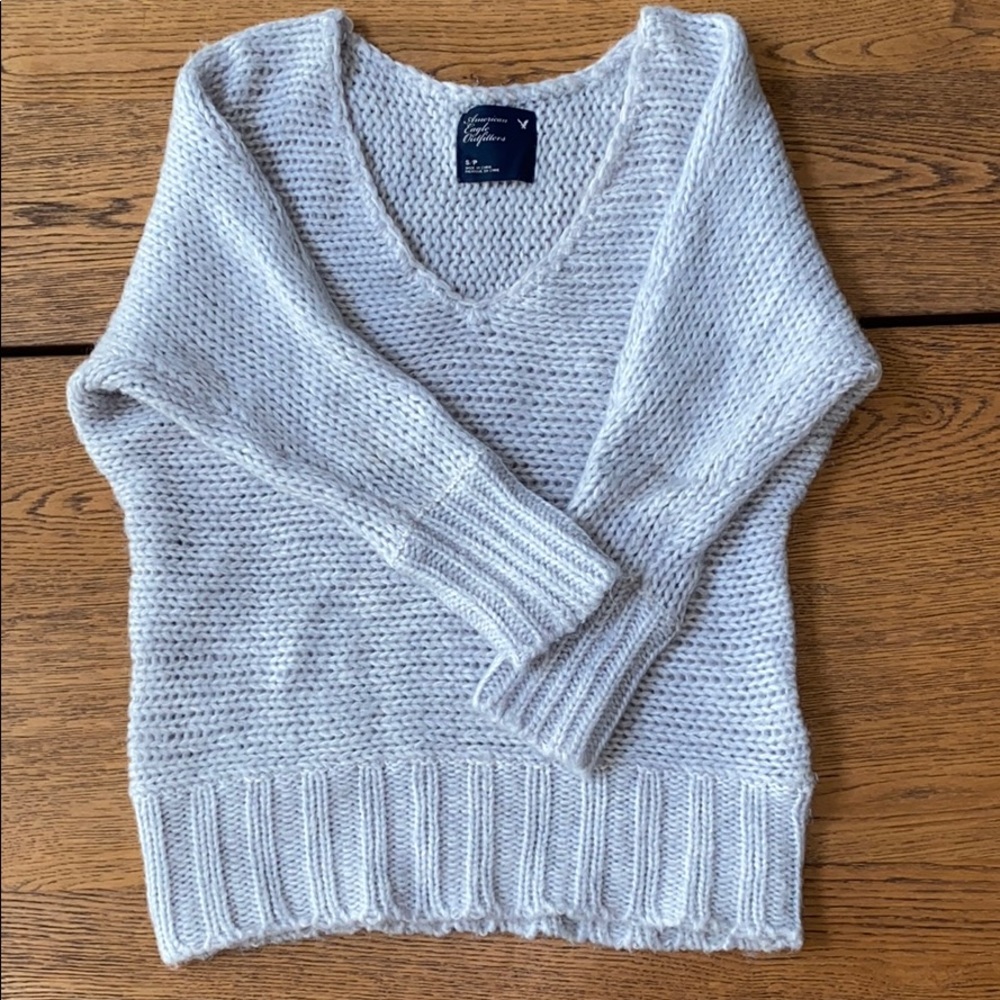 American Eagle Gray Sweater!!